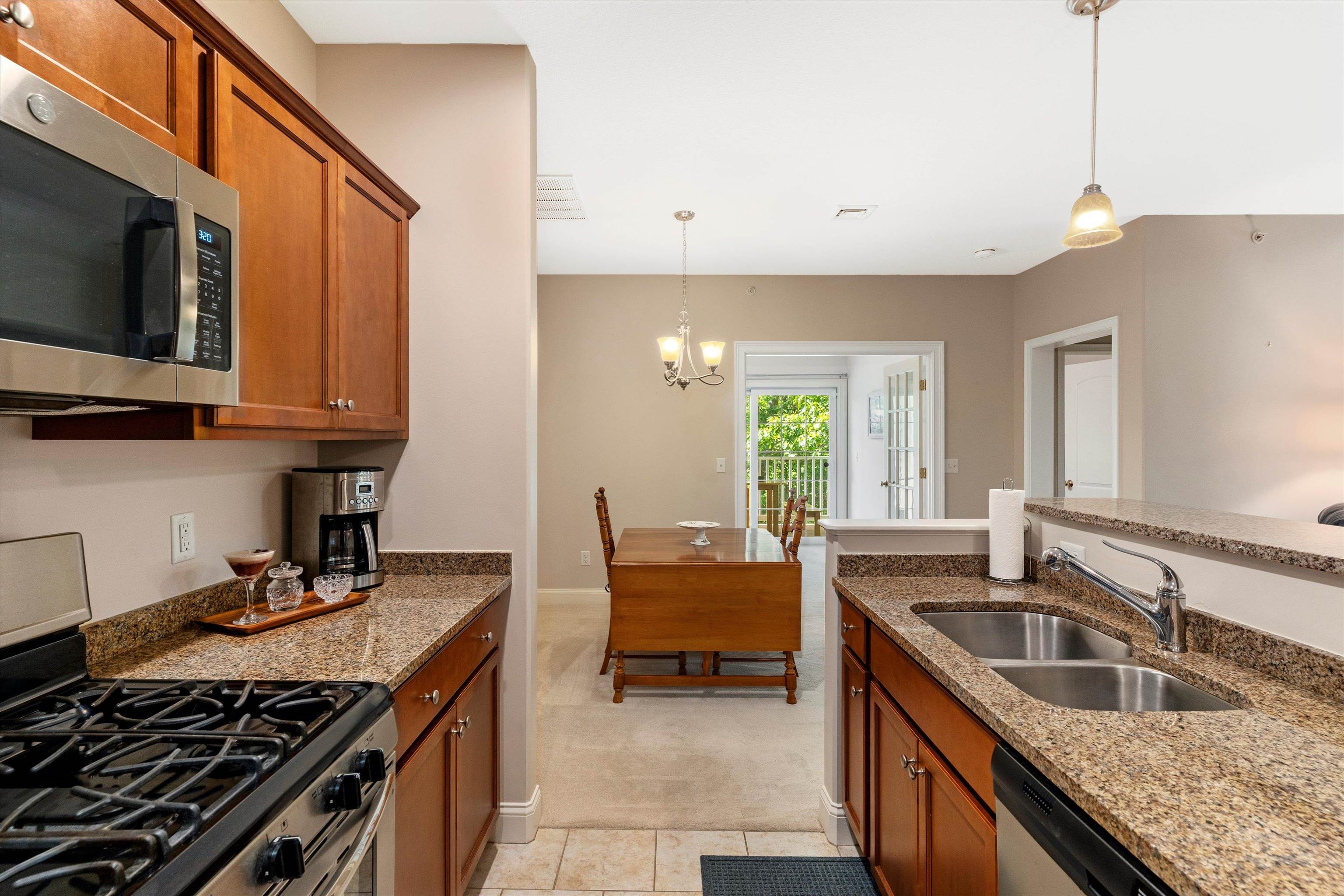 60 Roundabout Way, Unit 7 Manchester, NH 03102 - Photo 8 of 25 Gallery Image 8