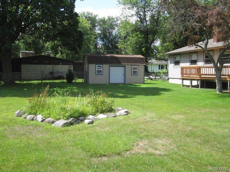 365 Reymont Road Waterford, MI 48327 - Photo 24 of 34 Reymont Rd 025.jpg