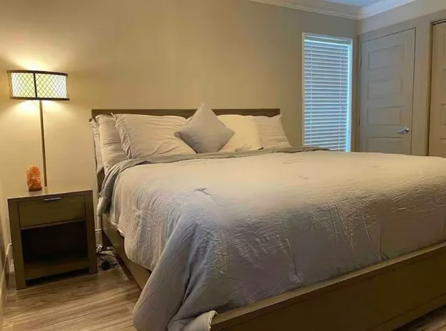 $1,300 | 6402 Del Monte Drive, Unit 121, Houston, TX 77057