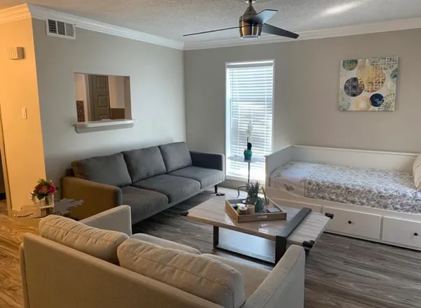 $1,100 | 6402 Del Monte Drive, Unit 121, Houston, TX 77057