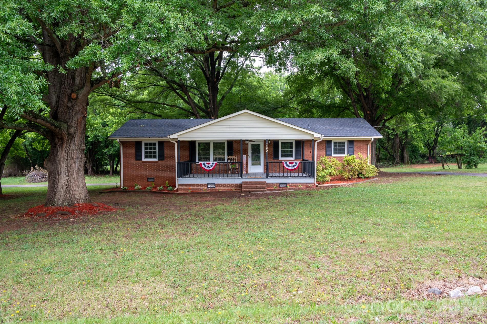 360 Trexler Loop Salisbury, NC 28144 - Photo 2 of 33