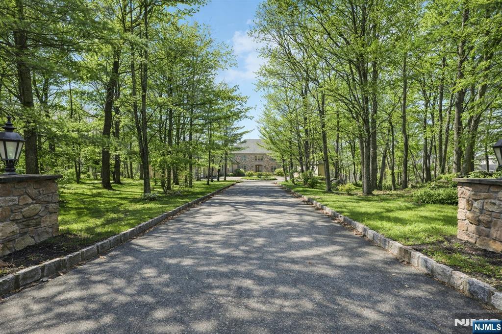 29 Hilltop Road Butler, NJ 07405 - Photo 2 of 50