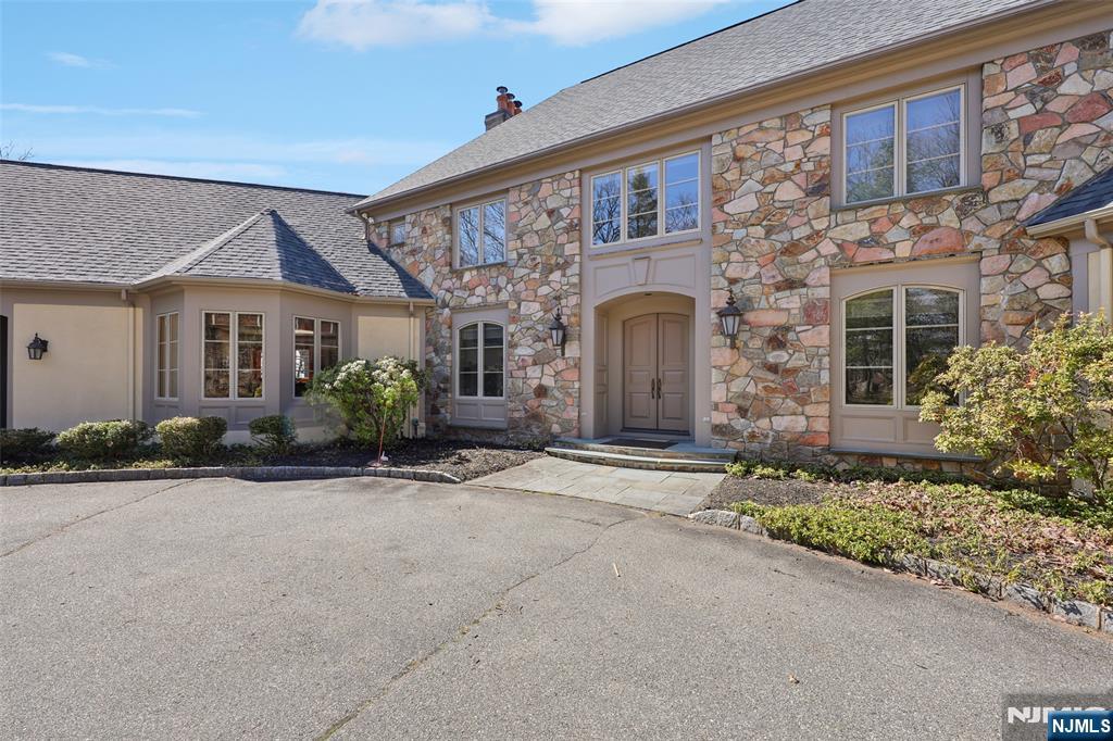 29 Hilltop Road Butler, NJ 07405 - Photo 3 of 50