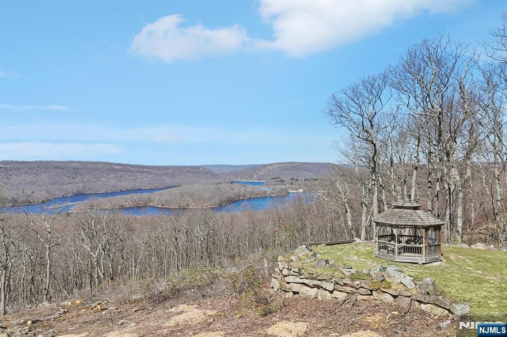 29 Hilltop Road Butler, NJ 07405 - Photo 47 of 50