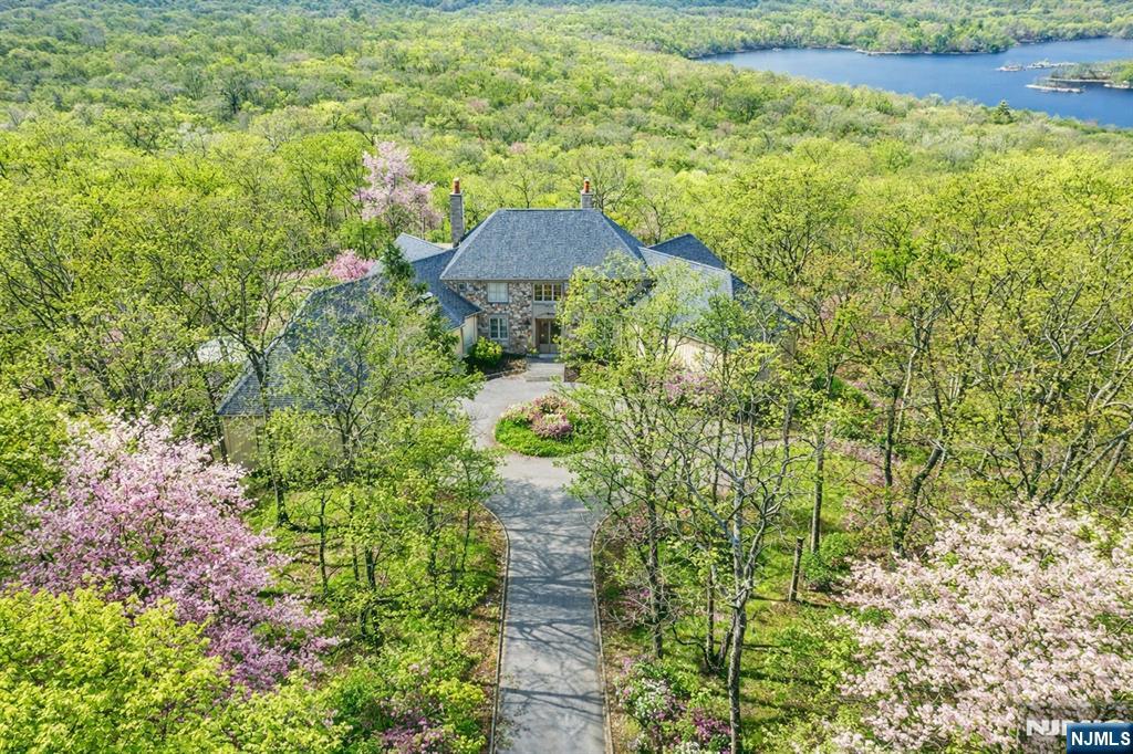 29 Hilltop Road Butler, NJ 07405 - Photo 7 of 50