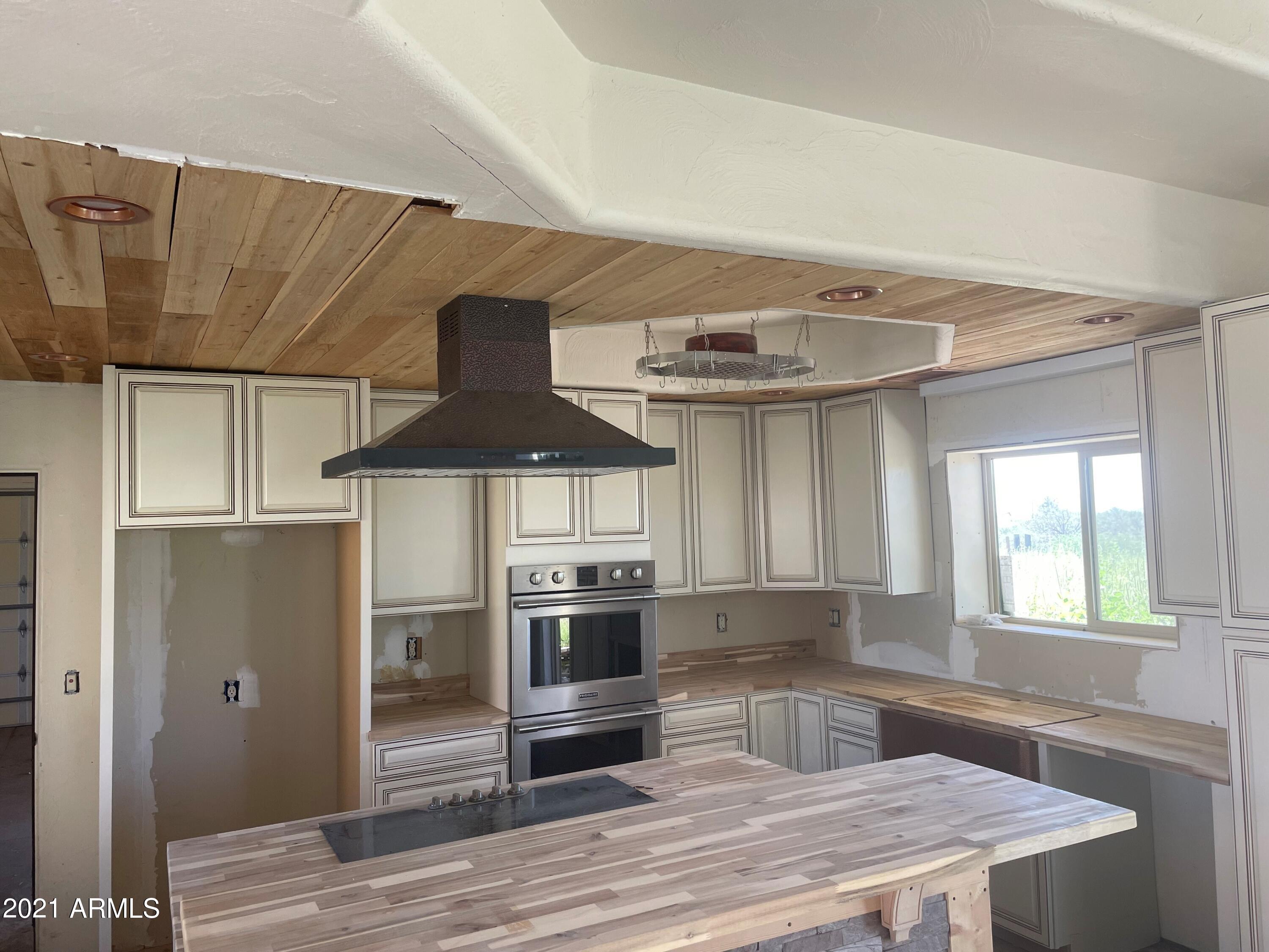 6556 East Double B Ranch Road Sierra Vista, AZ 85650 - Photo 3 of 16 28