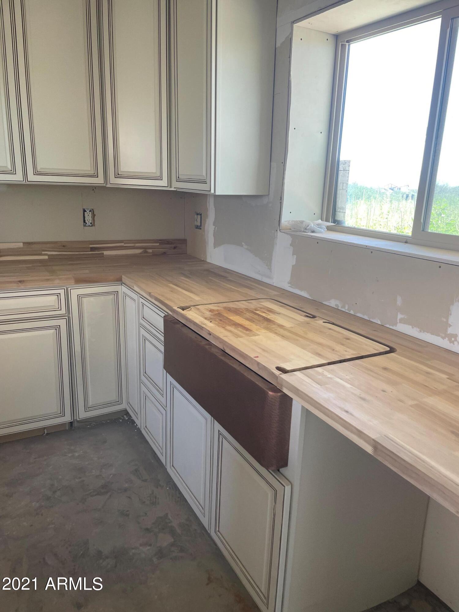 6556 East Double B Ranch Road Sierra Vista, AZ 85650 - Photo 5 of 16 22