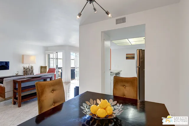 $2,100 | 1552 South Camino Real, Unit 332, Palm Springs, CA 92264