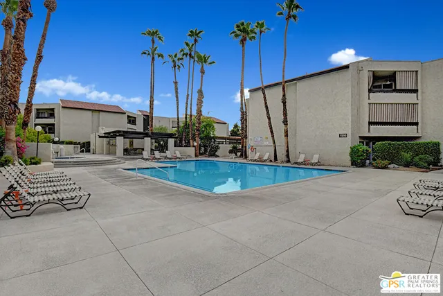 $2,100 | 1552 South Camino Real, Unit 332, Palm Springs, CA 92264