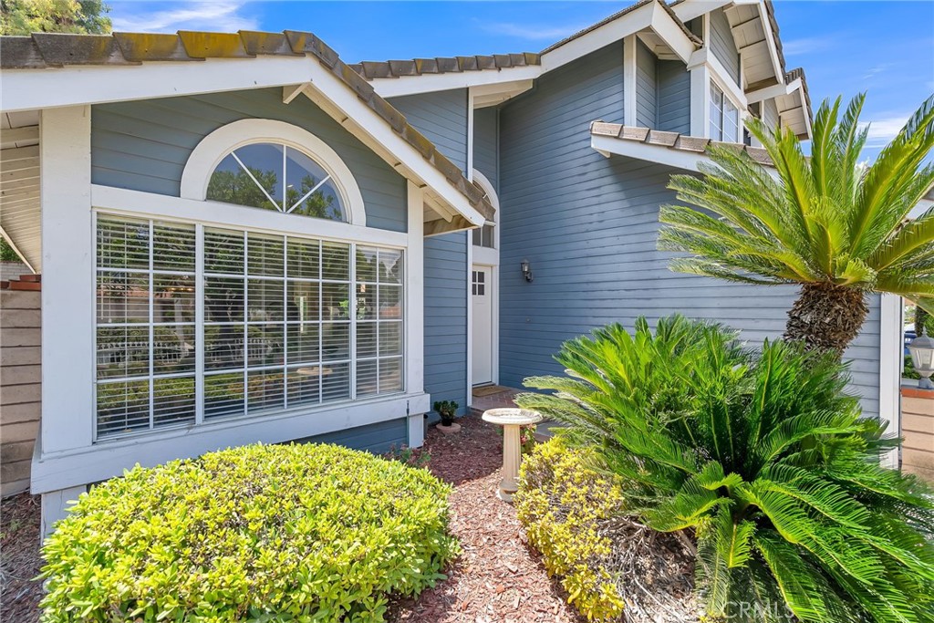 117 Juniperhill Lane Riverside, CA 92506 - Photo 4 of 46