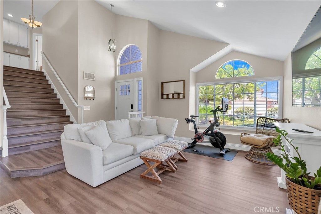 117 Juniperhill Lane Riverside, CA 92506 - Photo 7 of 46 Family Room