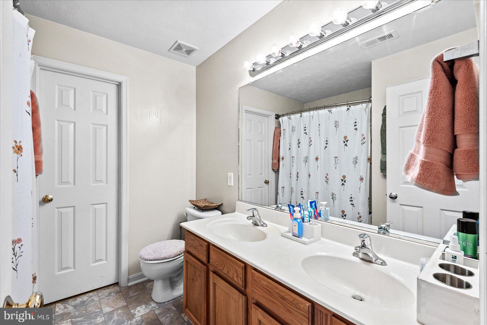 360 4th Street Colonial Beach, VA 22443 - Photo 20 of 36 Primary Bathroom