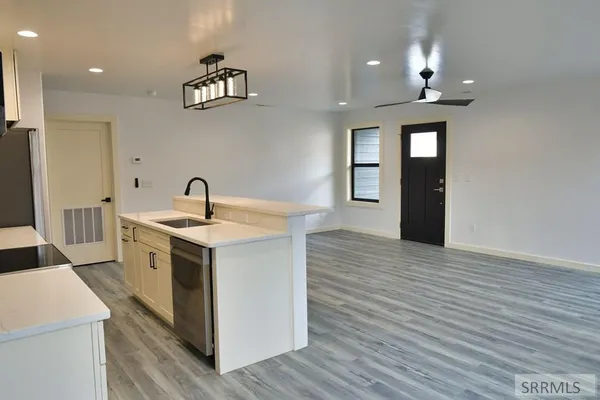 $325,000 | 204 Sage Way, Salmon, ID 83467