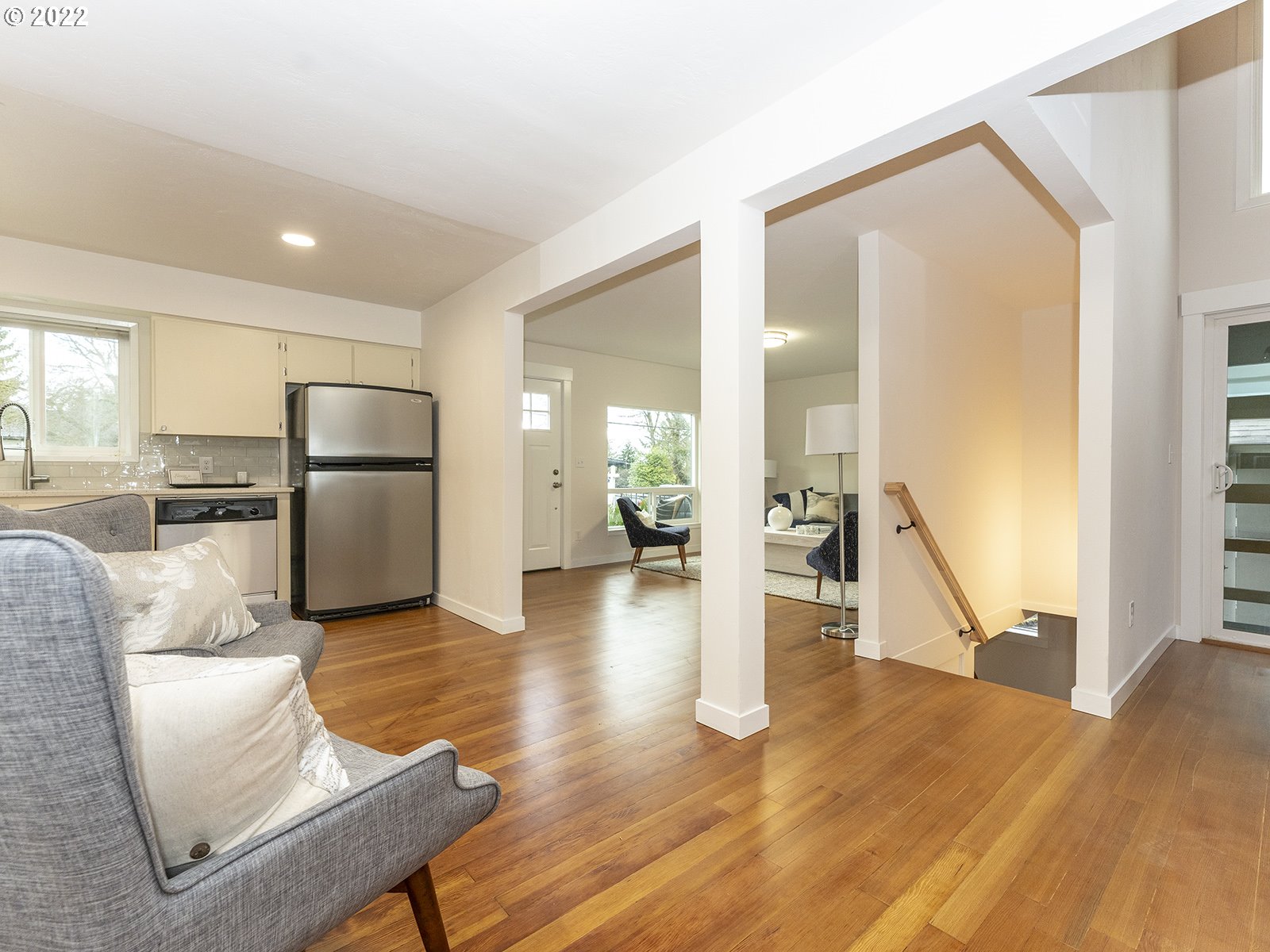 2524 Southwest Custer Street Portland, OR 97219 - Photo 12 of 31 Gallery Image 12