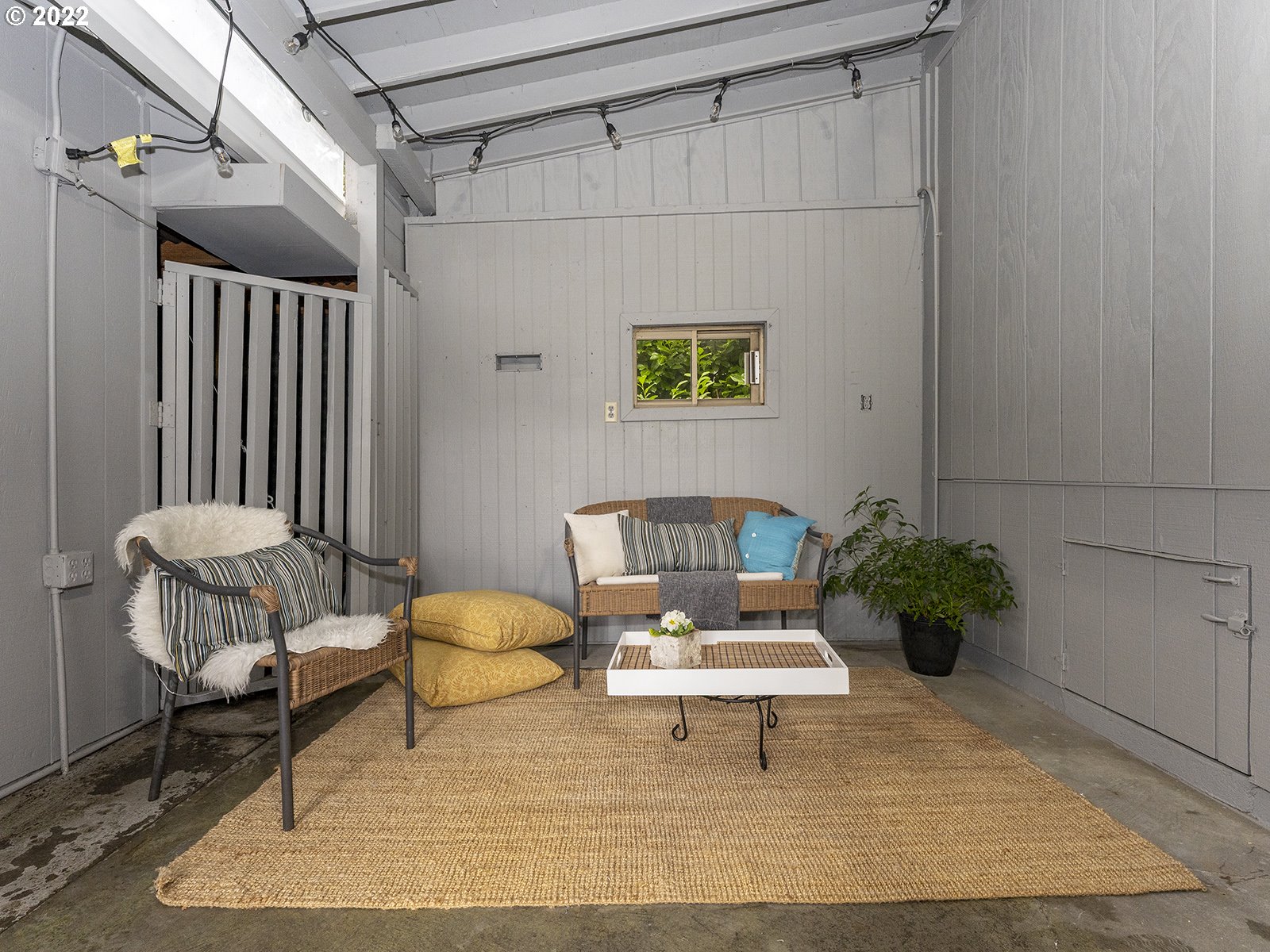 2524 Southwest Custer Street Portland, OR 97219 - Photo 27 of 31 Gallery Image 27