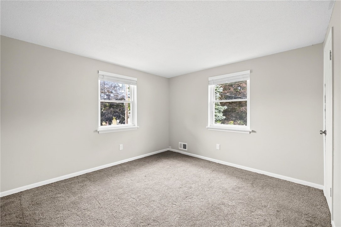 120 Pine Street East Rochester, NY 14445 - Photo 24 of 31 Front unit bedroom #2