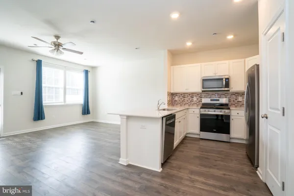 $2,700 | 172 Mazzeo Drive, Glassboro, NJ 08028