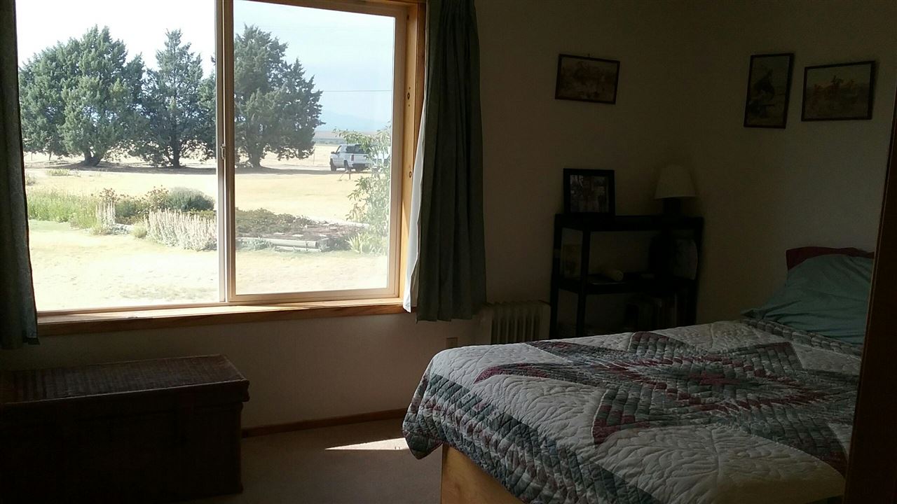 4904 Kuck Road Montague, CA 96064 - Photo 10 of 18 Gallery Image 10