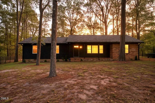 a house view with a outdoor space