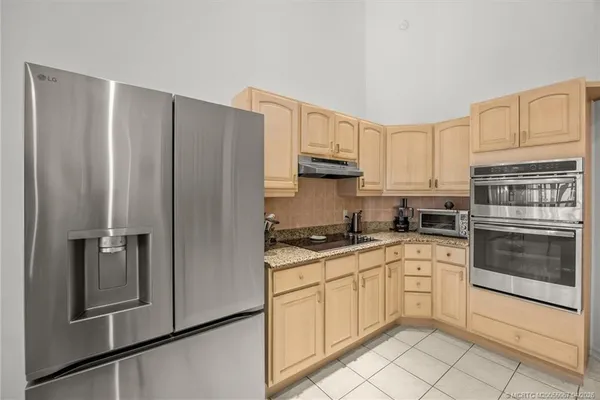 $1,650,000 | 340 Southeast St Lucie Boulevard, Stuart, FL 34996