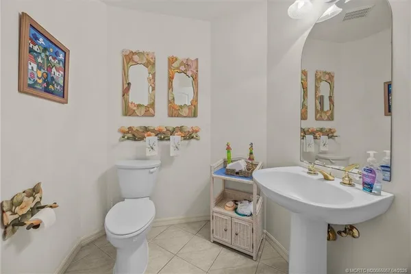 $1,650,000 | 340 Southeast St Lucie Boulevard, Stuart, FL 34996