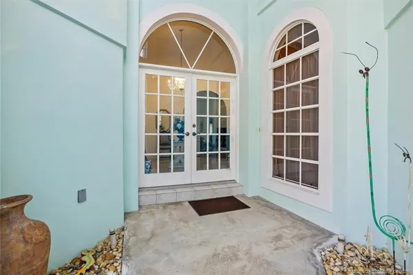 $1,650,000 | 340 Southeast St Lucie Boulevard, Stuart, FL 34996