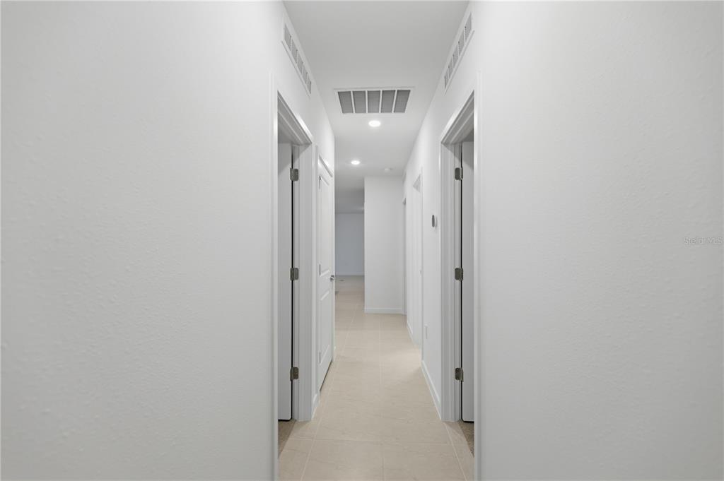 6760 Southwest 90th Loop Ocala, FL 34476 - Photo 6 of 28 a view of a hallway