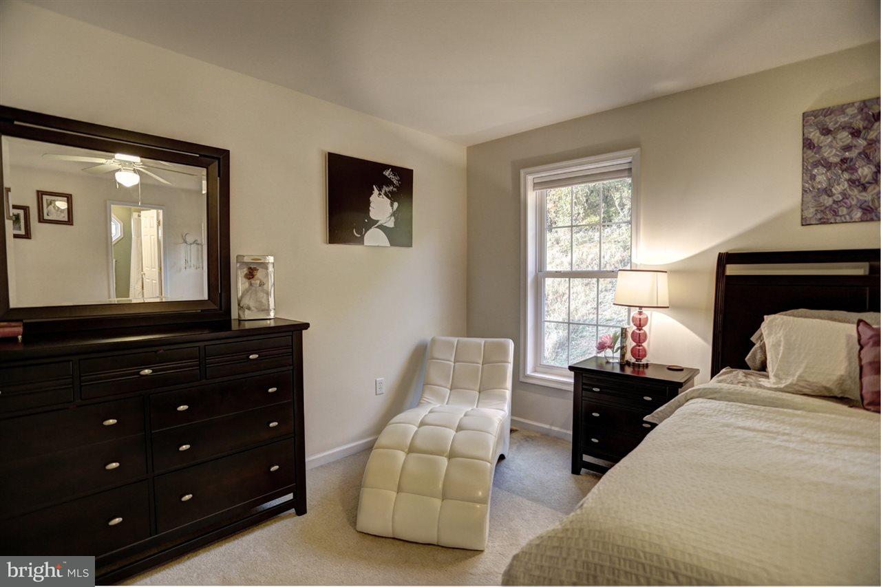 472 Princeton Road Harrisburg, PA 17111 - Photo 12 of 25 Gallery Image 12