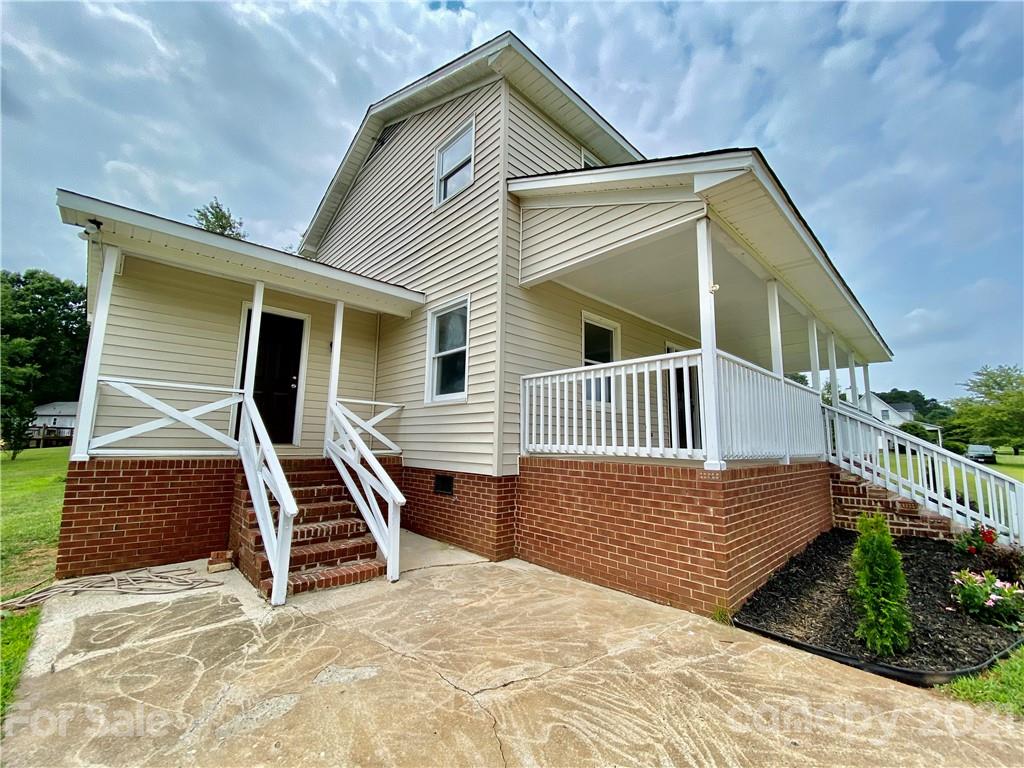 504 Cruse Road Salisbury, NC 28146 - Photo 2 of 35 Gallery Image 2