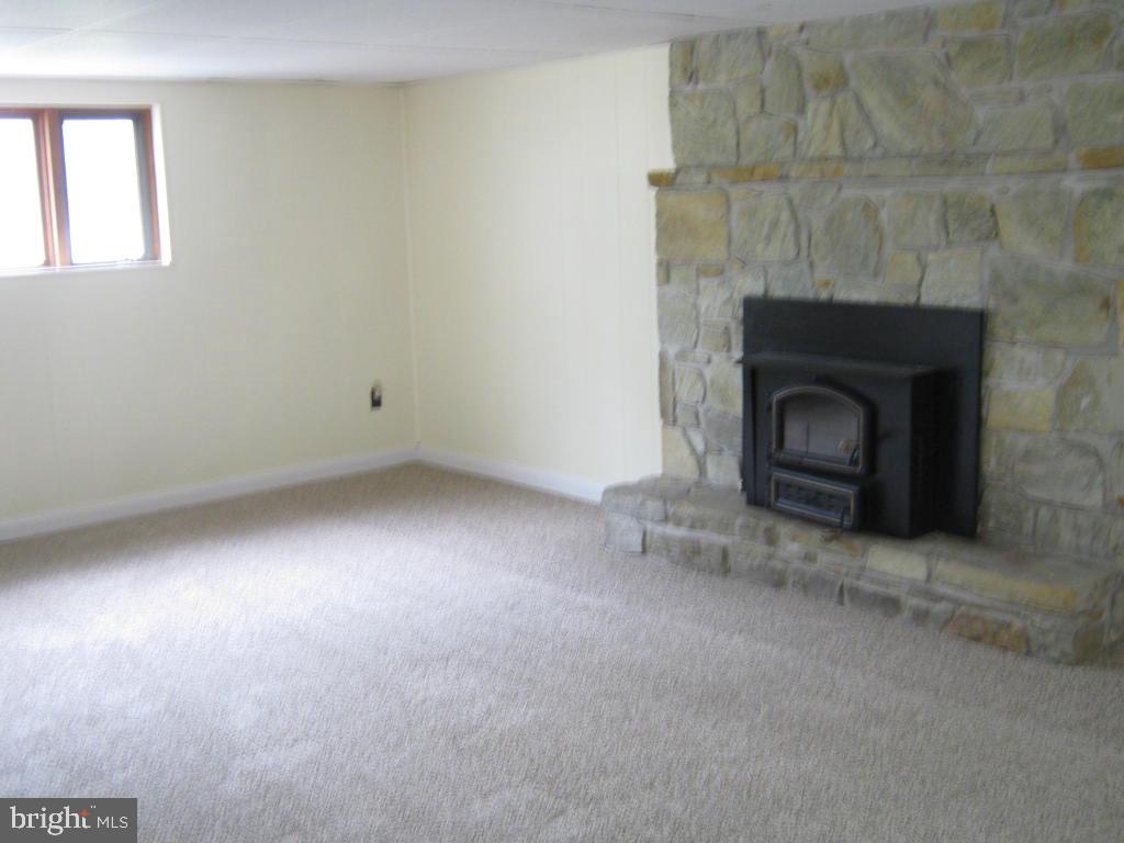 2042 Pennwick Road Lancaster, PA 17601 - Photo 16 of 32