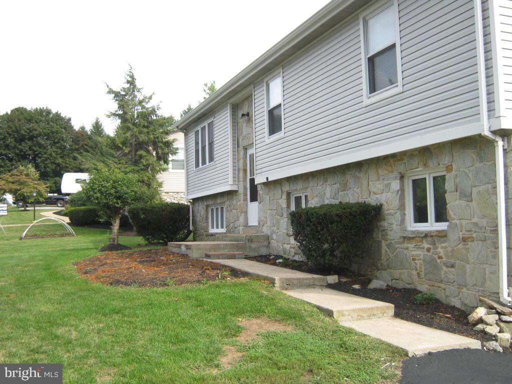2042 Pennwick Road Lancaster, PA 17601 - Photo 26 of 32