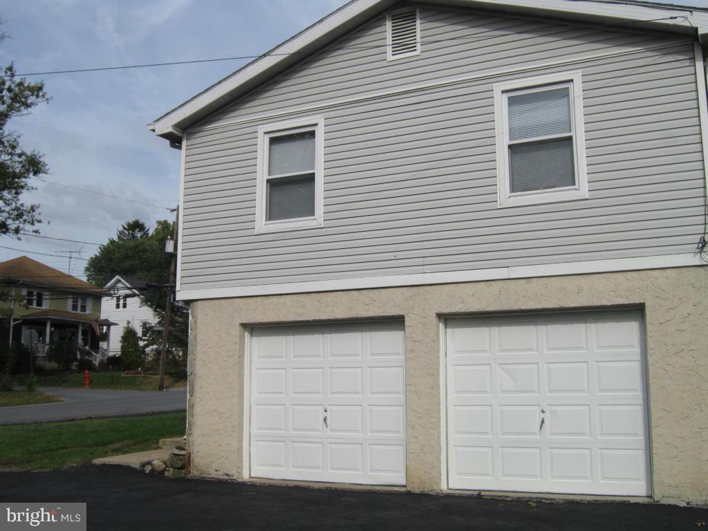 2042 Pennwick Road Lancaster, PA 17601 - Photo 29 of 32