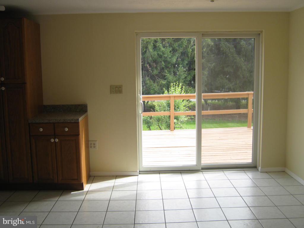 2042 Pennwick Road Lancaster, PA 17601 - Photo 8 of 32