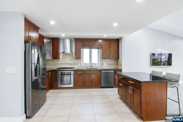 $4,500 | 565 Center Street, Wood-Ridge, NJ 07075