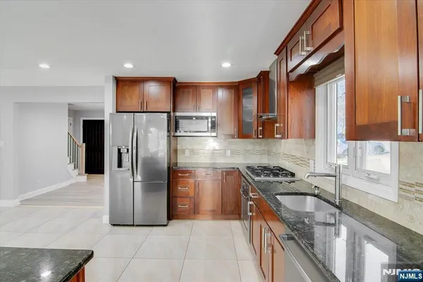 $4,500 | 565 Center Street, Wood-Ridge, NJ 07075