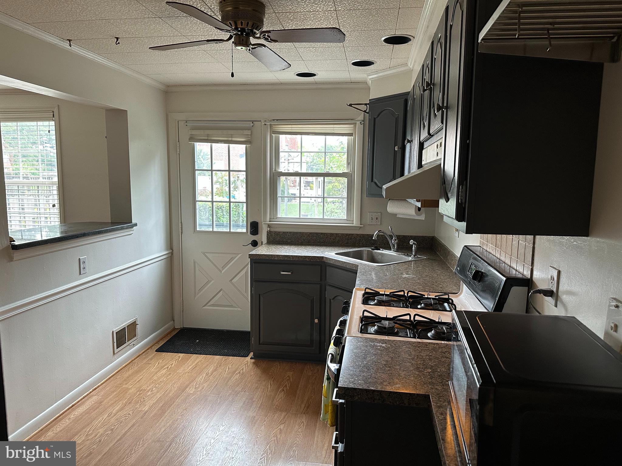 8202 Pleasant Plains Road Towson, MD 21286 - Photo 8 of 24 Kitchen