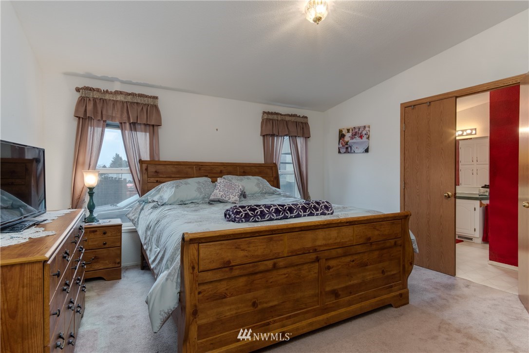 23117 East Jones Road Sedro-Woolley, WA 98284 - Photo 5 of 19 Gallery Image 5