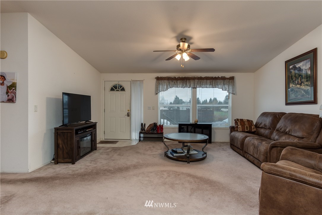 23117 East Jones Road Sedro-Woolley, WA 98284 - Photo 9 of 19 Gallery Image 9