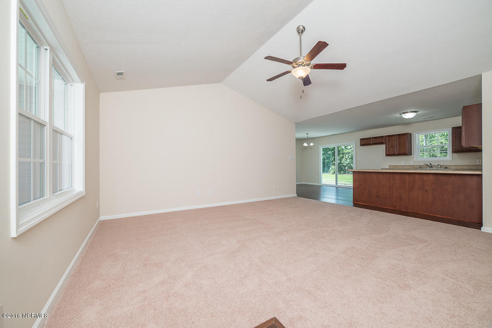 147 Queens Haven Road Hubert, NC 28539 - Photo 6 of 13 7 Living Room