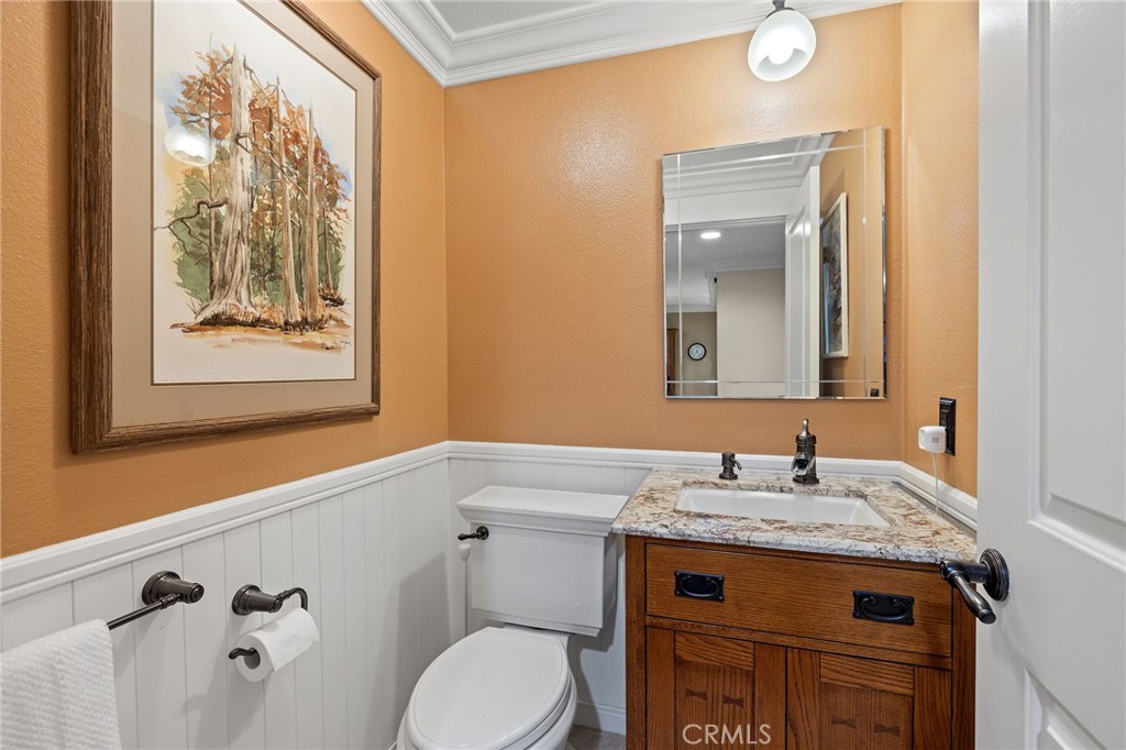 56 Ashbrook Irvine, CA 92604 - Photo 17 of 44 Ground Level Powder Bath