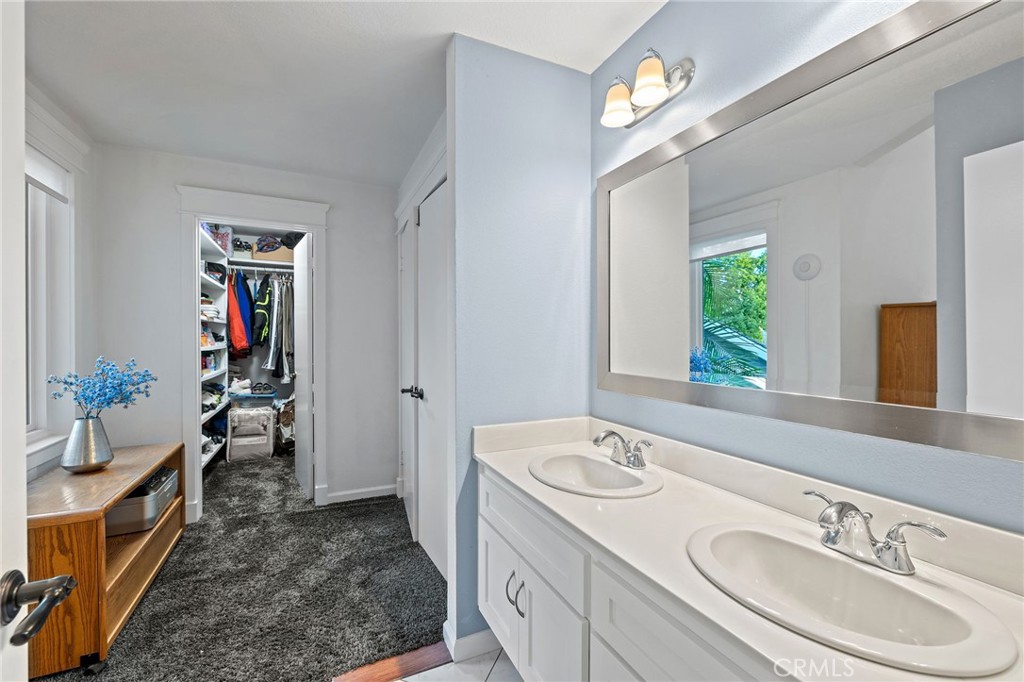 56 Ashbrook Irvine, CA 92604 - Photo 25 of 44