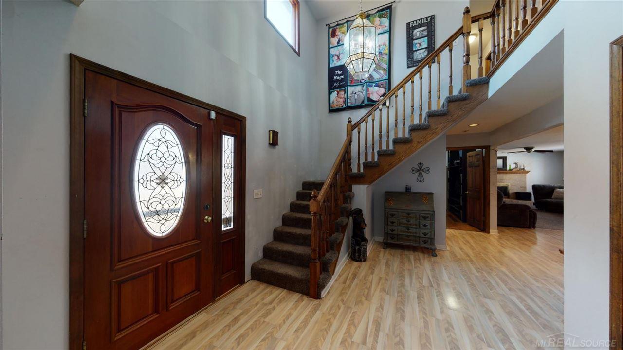 10457 Wayne Road Livonia, MI 48150 - Photo 4 of 34 50068233-3.JPG