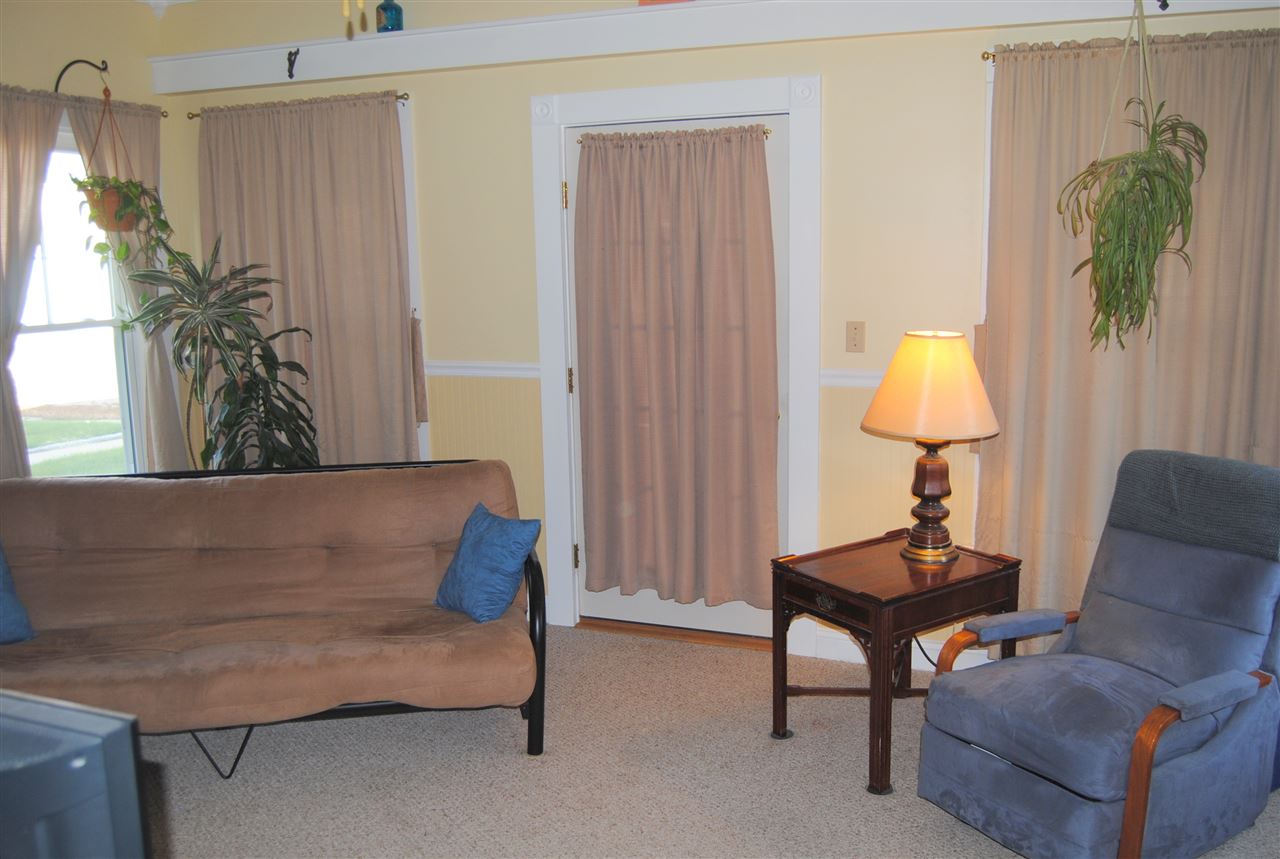 30 Hancock Street, Unit B Rochester, NH 03867 - Photo 4 of 30