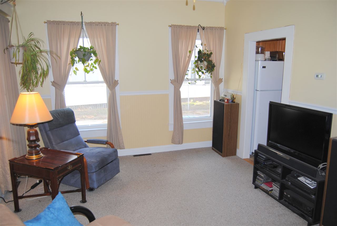 30 Hancock Street, Unit B Rochester, NH 03867 - Photo 5 of 30