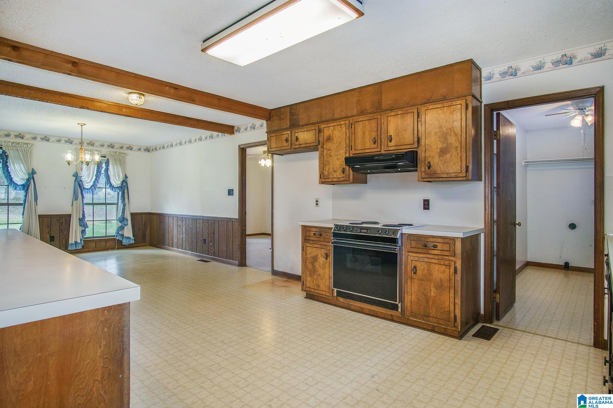 835 Honeysuckle Lane Alabaster, AL 35007 - Photo 13 of 47