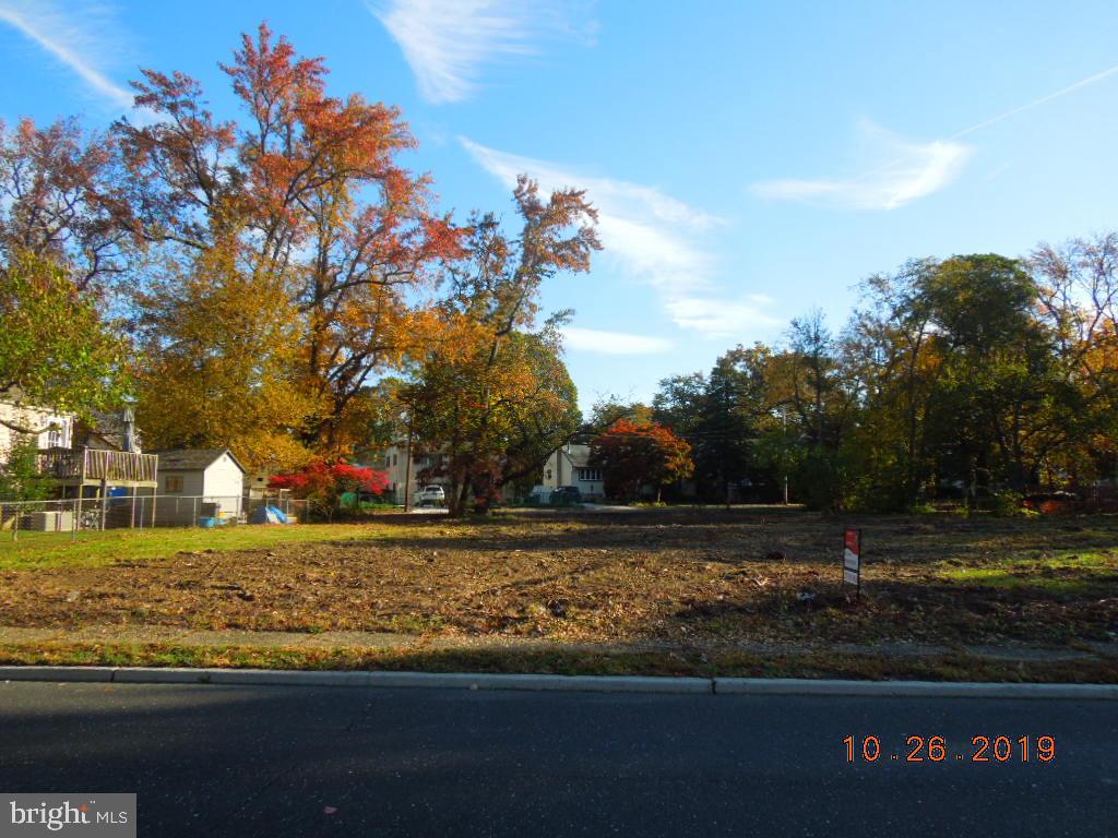 417 South Forklanding Road Maple Shade, NJ 08052 - Photo 2 of 4