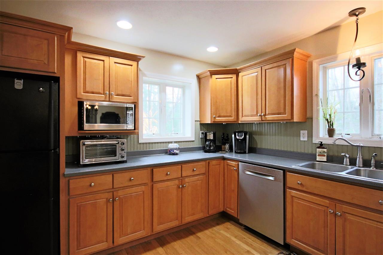 6 Shore Road Kingston, NH 03848 - Photo 4 of 40 Gallery Image 4