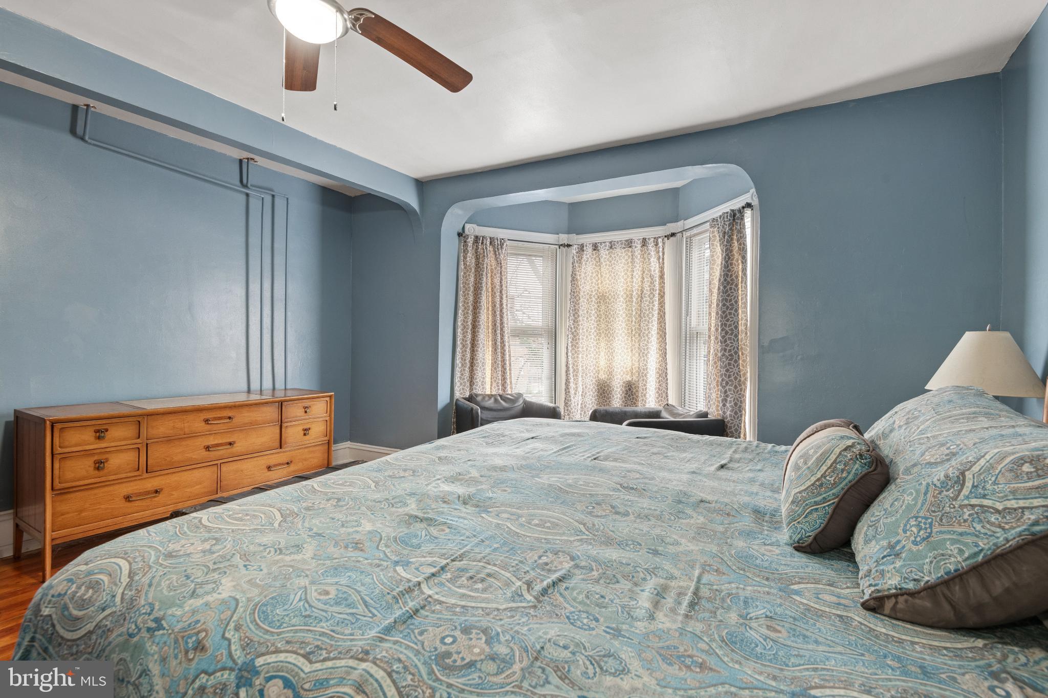 830 North Duke Street Lancaster, PA 17602 - Photo 22 of 41 a bedroom with a bed and a window dresser