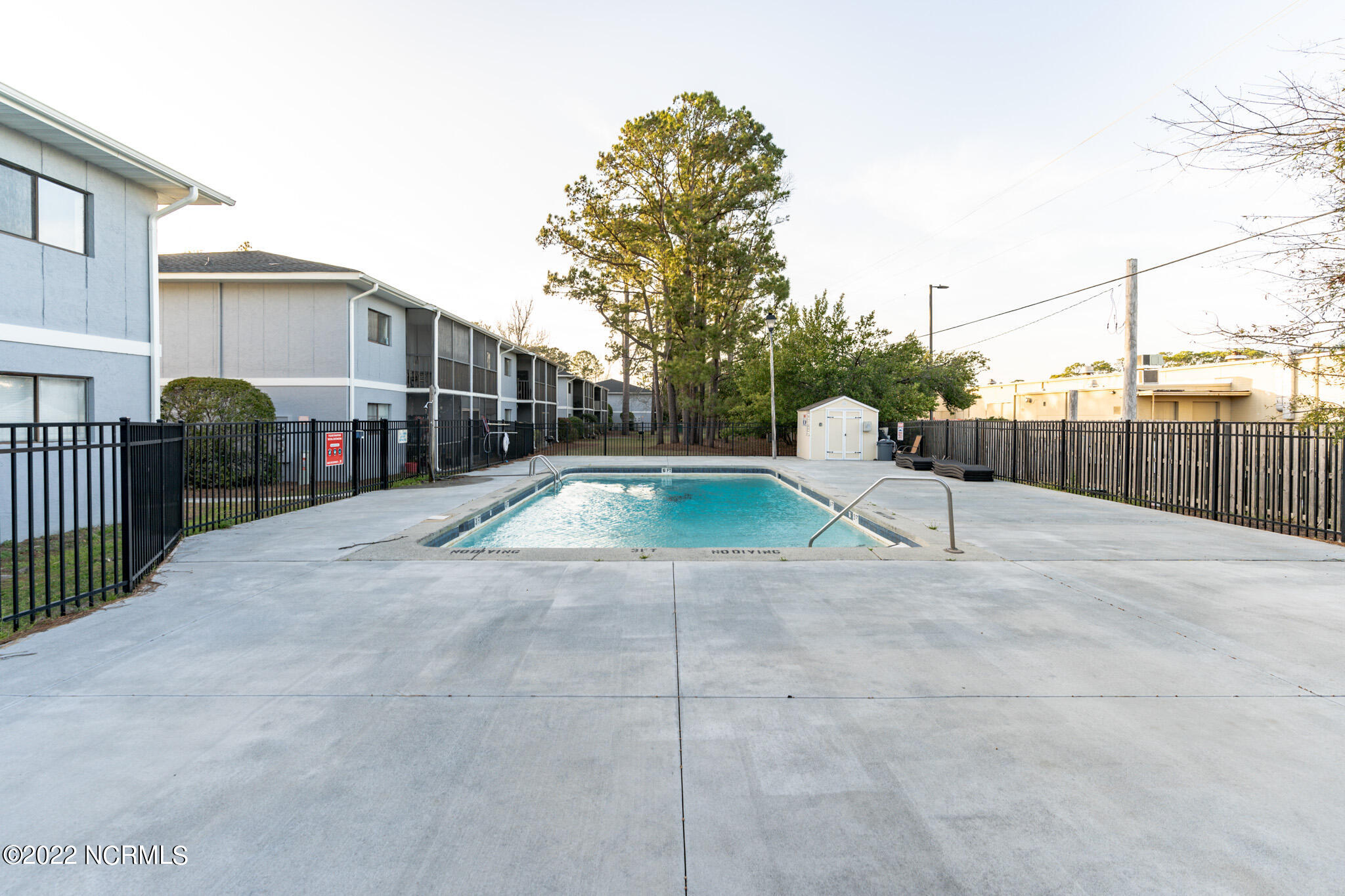 4319 Holly Tree Road Wilmington, NC 28403 - Photo 22 of 23 Condo pool