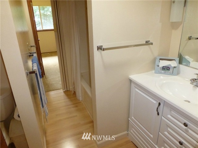 16907 Southeast 128th Street Renton, WA 98059 - Photo 14 of 24